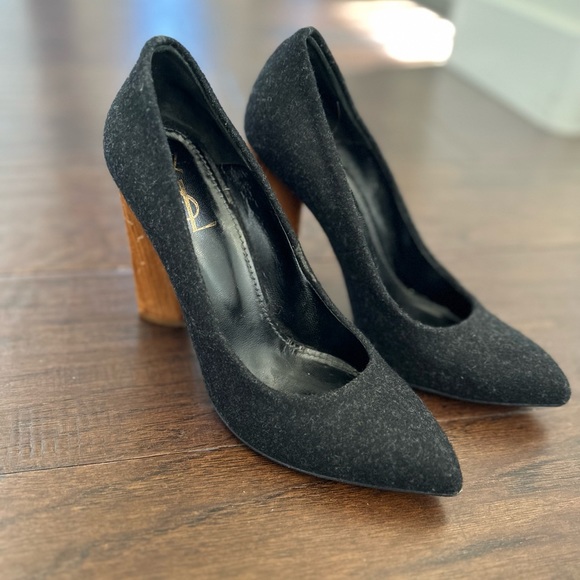 YSL Yves Saint Laurent Charlotte 105 Pump - Picture 4 of 9